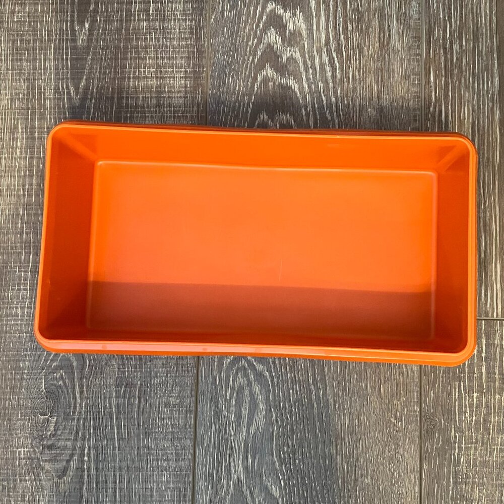 Tupperware Rectangular Container with Lid - Picture 6 of 10